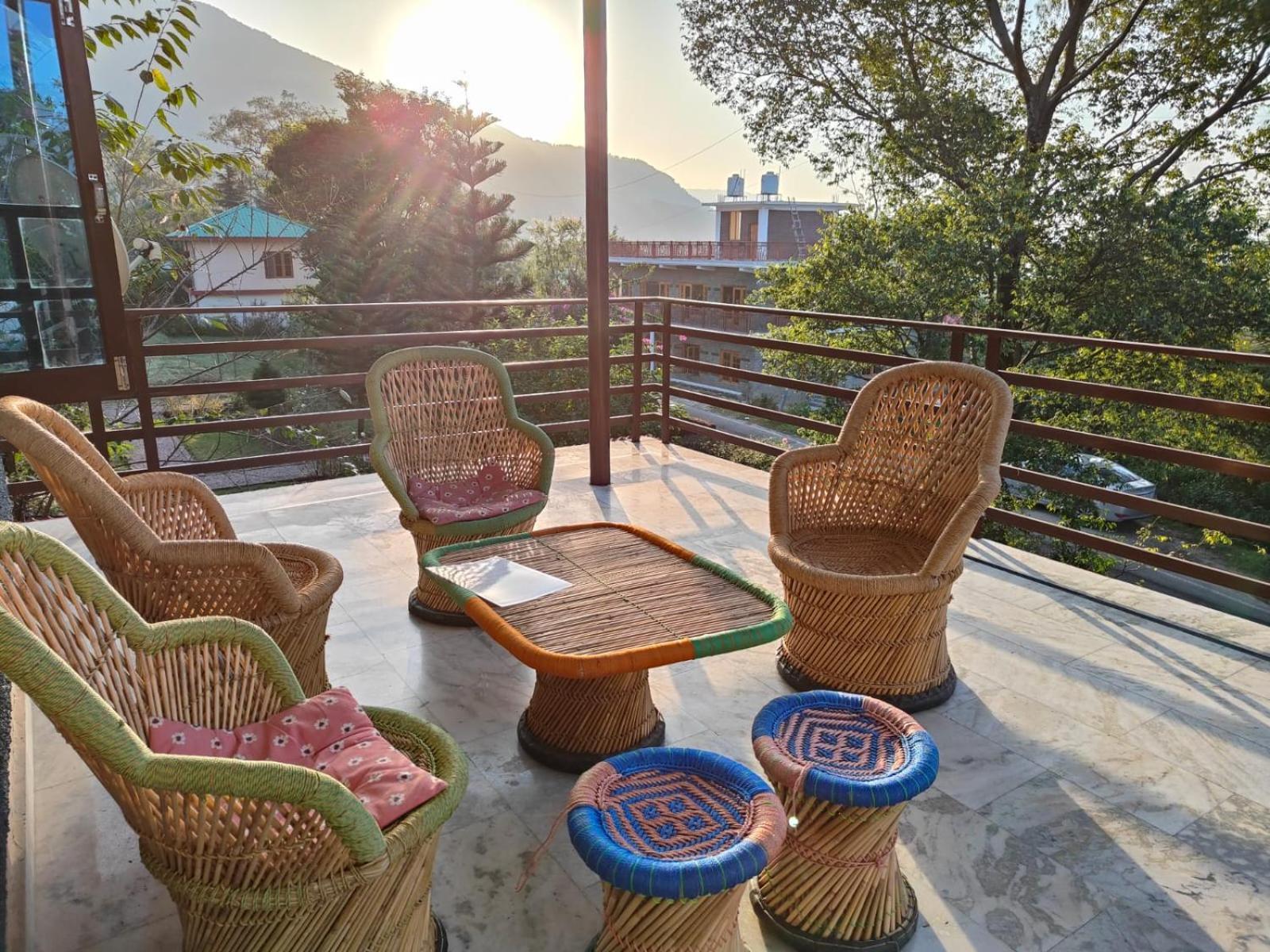 Aditya Homestay Bir-Billing Surrounded By Mountains Dış mekan fotoğraf